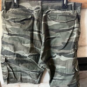 Iron Flex Camo shorts